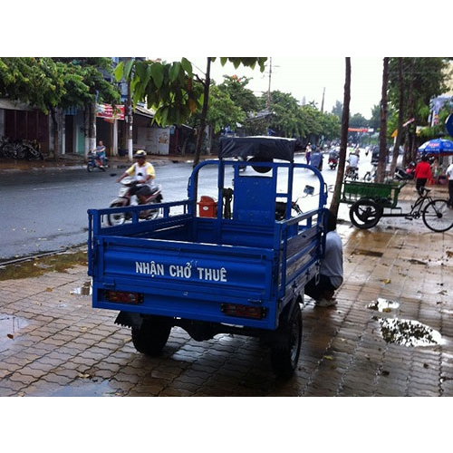 Xe ba bánh điện VĨ TUYẾN xuất hiện trên mọi nẻo đường